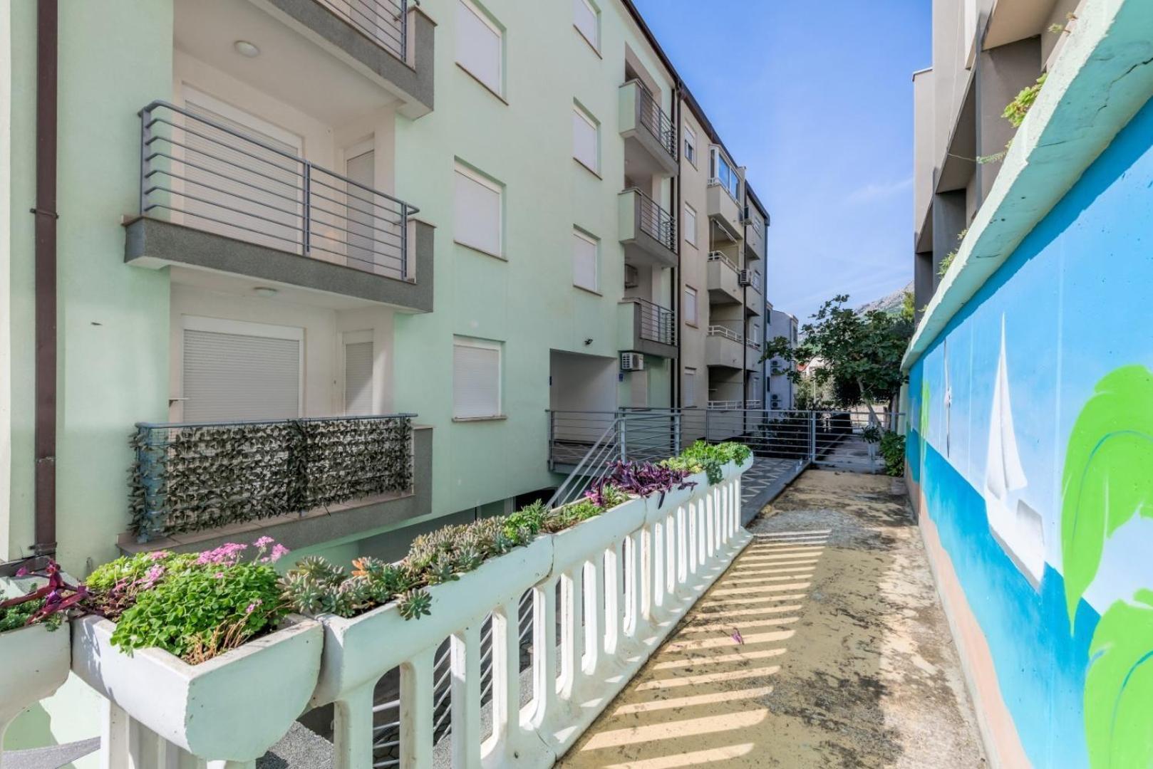 apartmani RUŽA&NIKOLINA*** Baska Voda Bagian luar foto