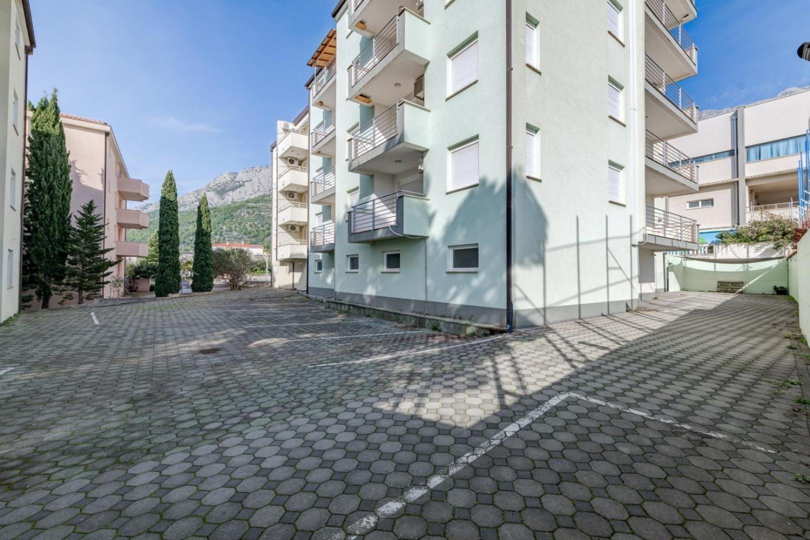 apartmani RUŽA&NIKOLINA*** Baska Voda Bagian luar foto