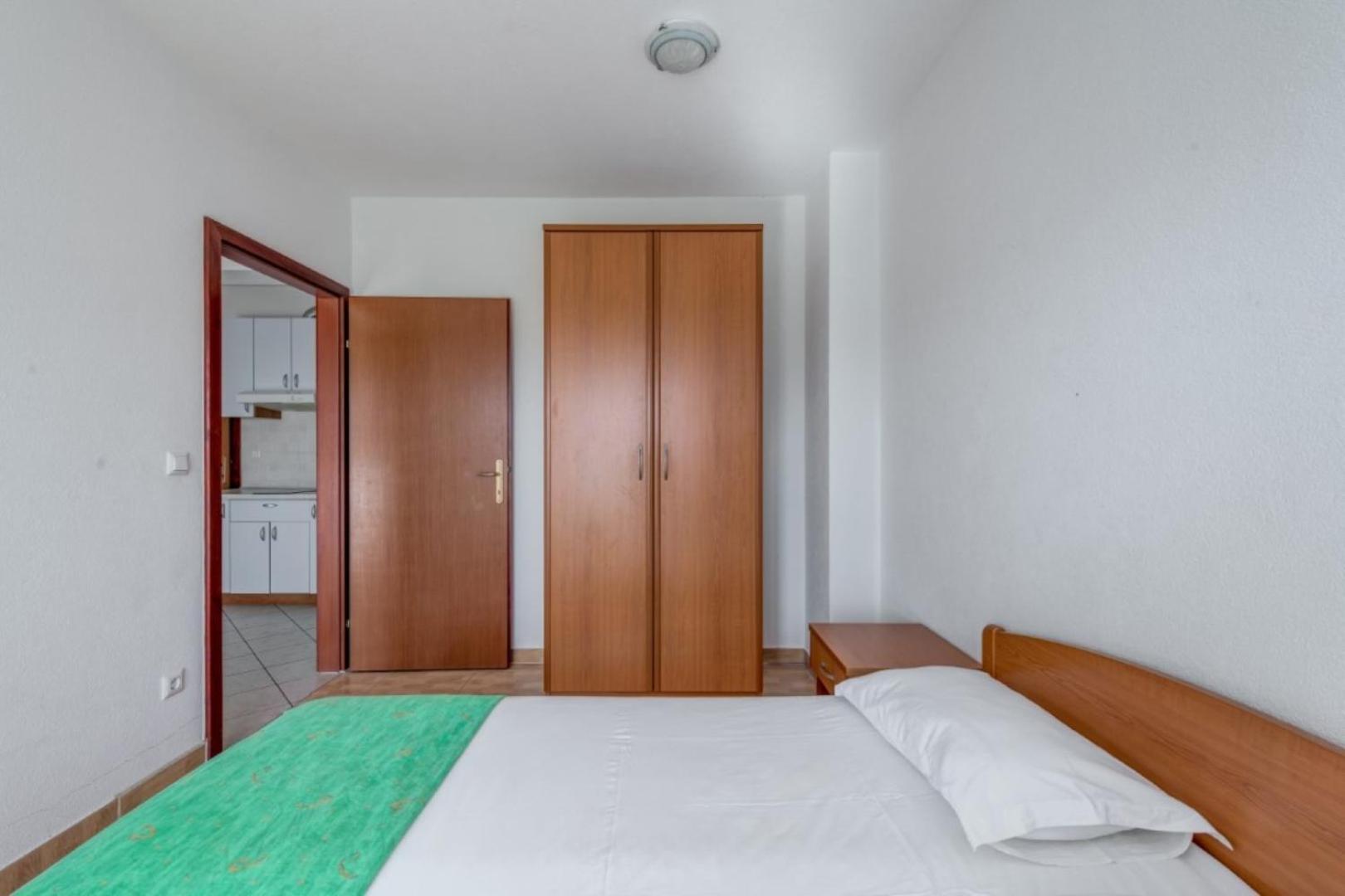 apartmani RUŽA&NIKOLINA*** Baska Voda Bagian luar foto