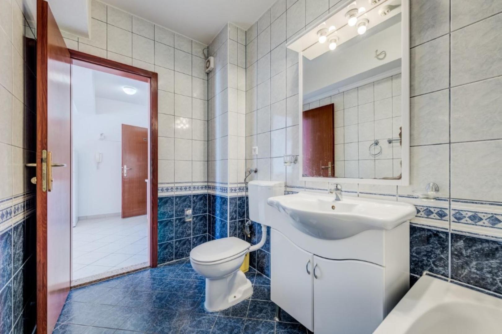 apartmani RUŽA&NIKOLINA*** Baska Voda Bagian luar foto