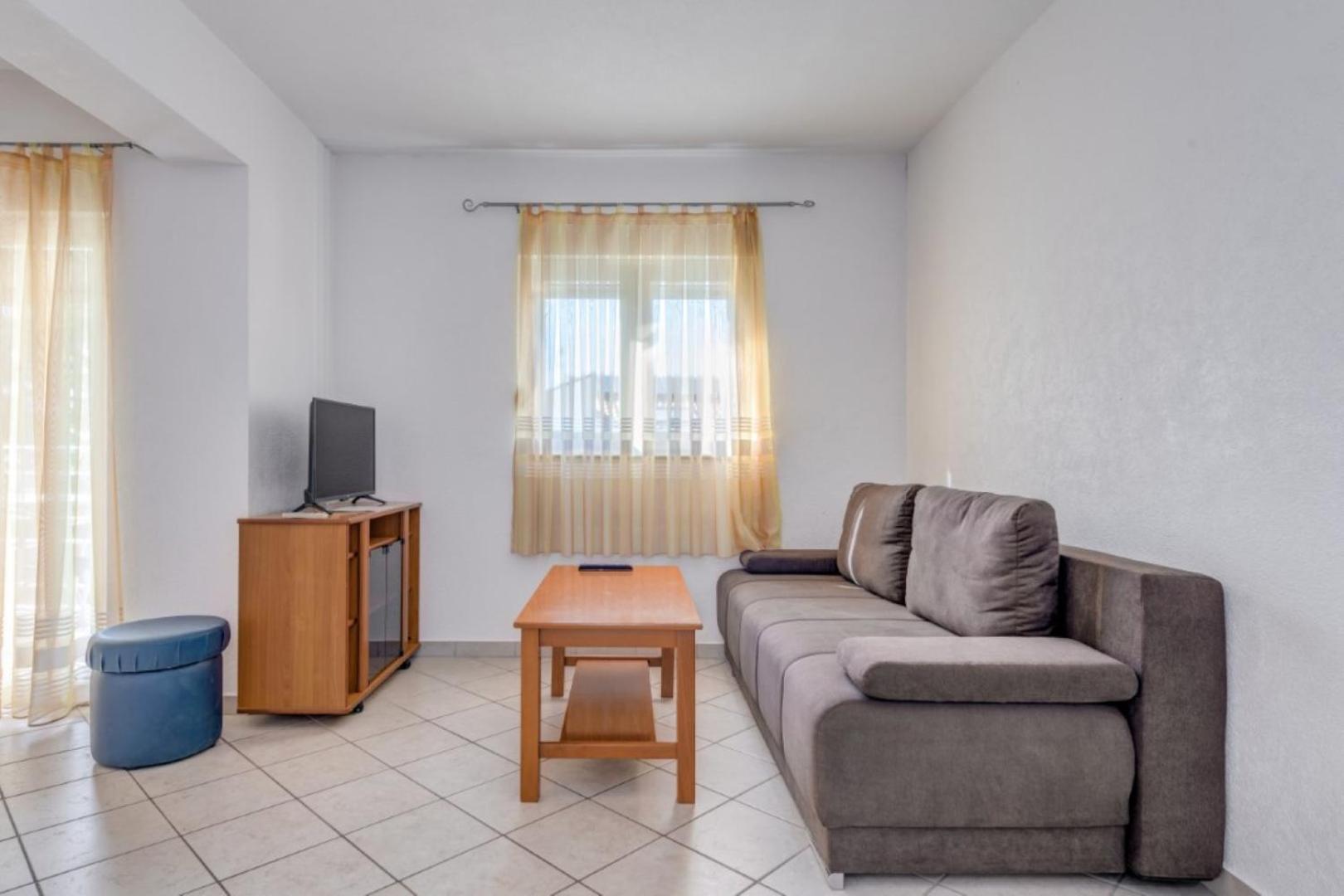 apartmani RUŽA&NIKOLINA*** Baska Voda Bagian luar foto